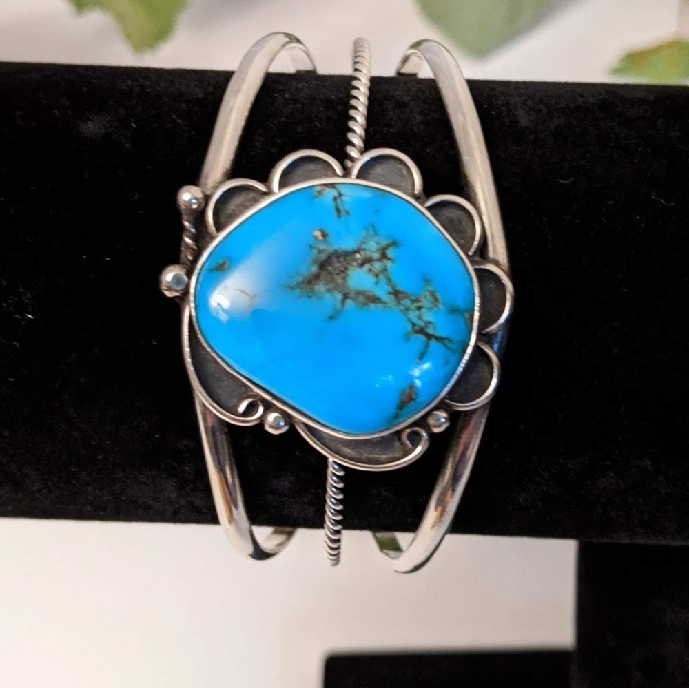 Navajo Genuine Turquoise and Sterling Silver Cuff